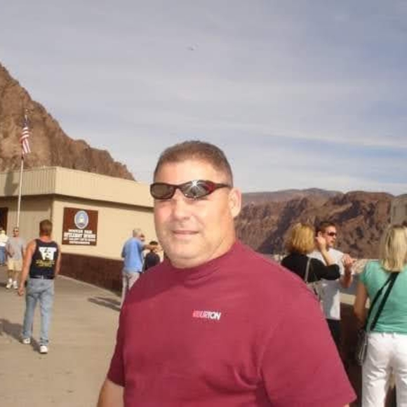 Meet your Posher, Ian - Picture 1 of 1